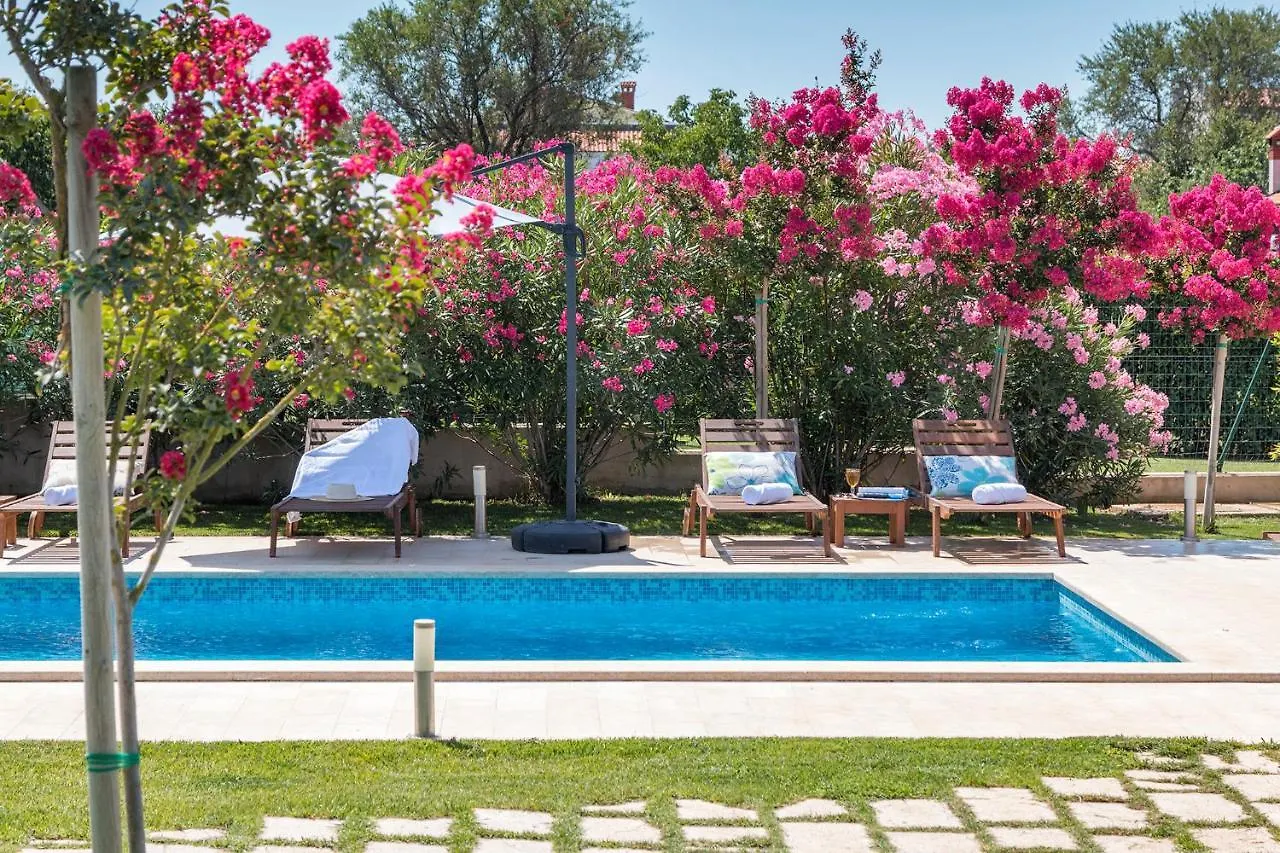 Villa Viviana Fazana Valbandon Heated Pool 0*,  Croatia
