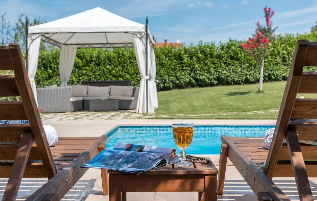 Villa Viviana Fazana Valbandon Heated Pool