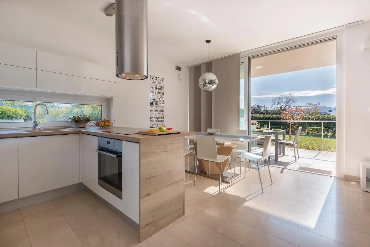 Villa Viviana Fazana Valbandon Heated Pool Croatia