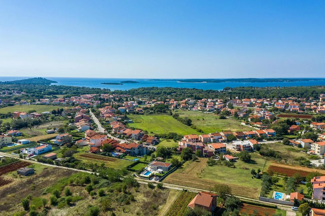 Villa Viviana Fazana Valbandon Heated Pool 0*,  Croatia