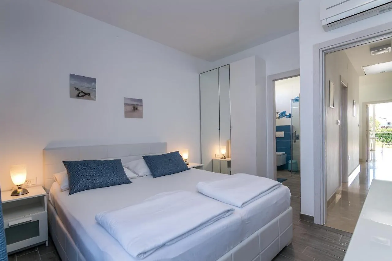 Villa Viviana Fazana Valbandon Heated Pool Croatia
