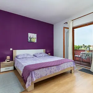Apartment Sunny Valbandon, Fažana